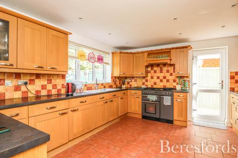 4 bedroom detached house for sale, Pavitt Meadow, Galleywood, CM2