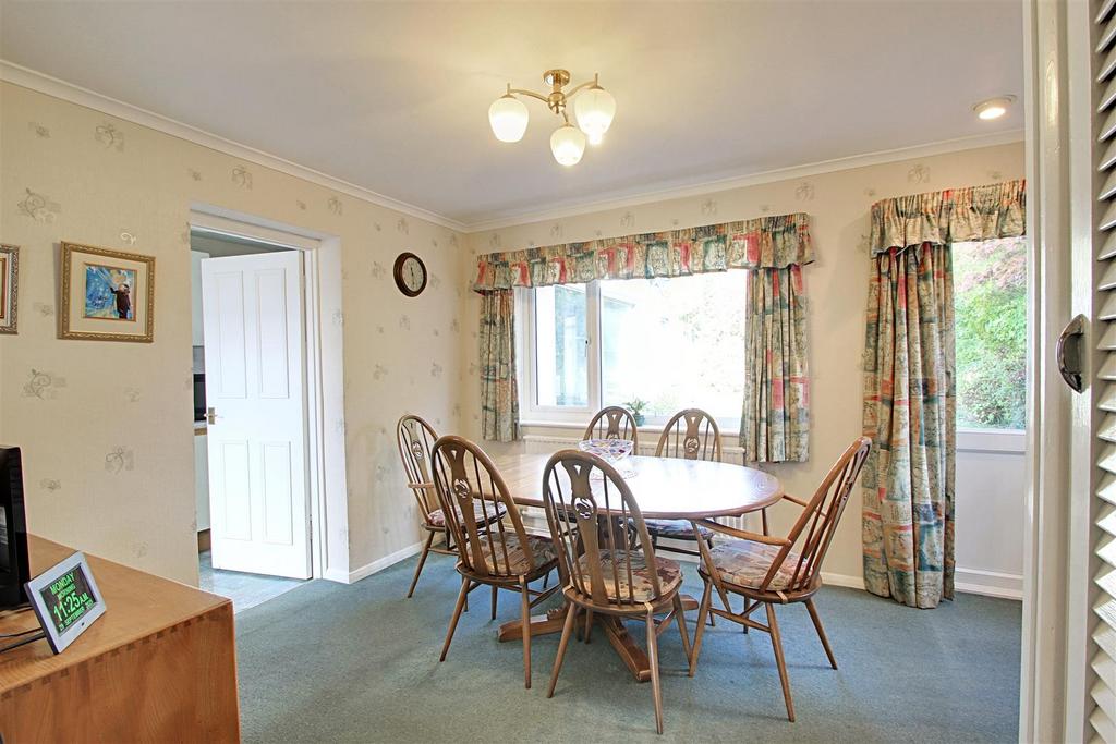 Breakfast Room.jpg