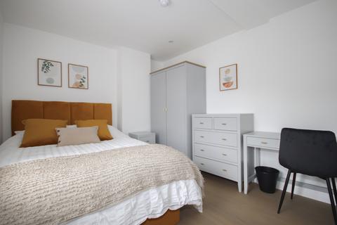 1 bedroom in a house share to rent, High Street, Sittingbourne, ME10