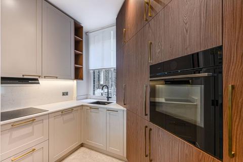 3 bedroom flat for sale, Basil Street, Knightsbridge, London, SW3