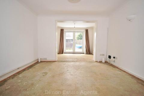 2 bedroom end of terrace house for sale, Cheriton Road, Gosport