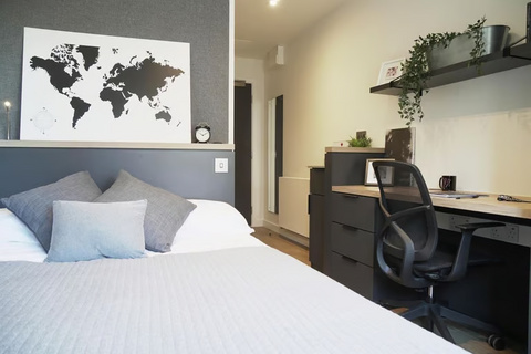 1 bedroom in a house share to rent, Loampit Vale, London SE13