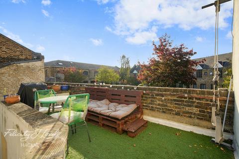 undefined, Shacklewell Lane, London E8