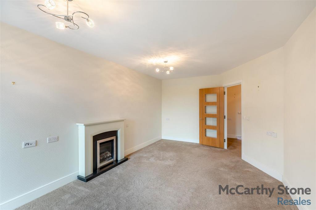 8663831-interior13.jpg