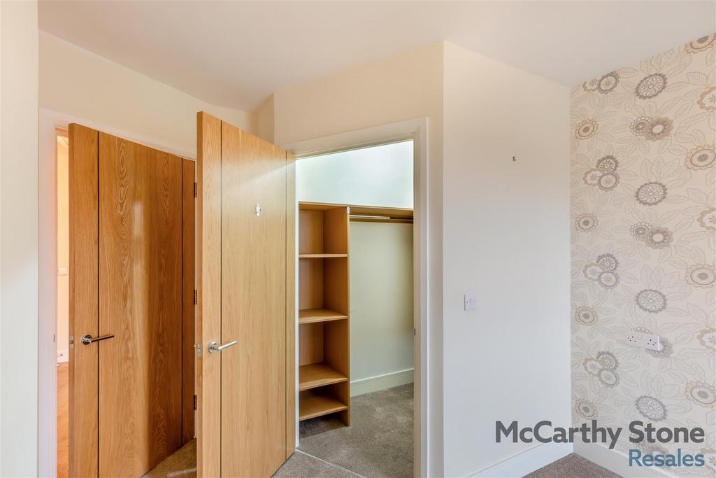 8663831-interior06.jpg