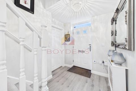 5 bedroom detached house for sale, Loveden Way, Dunmow CM6