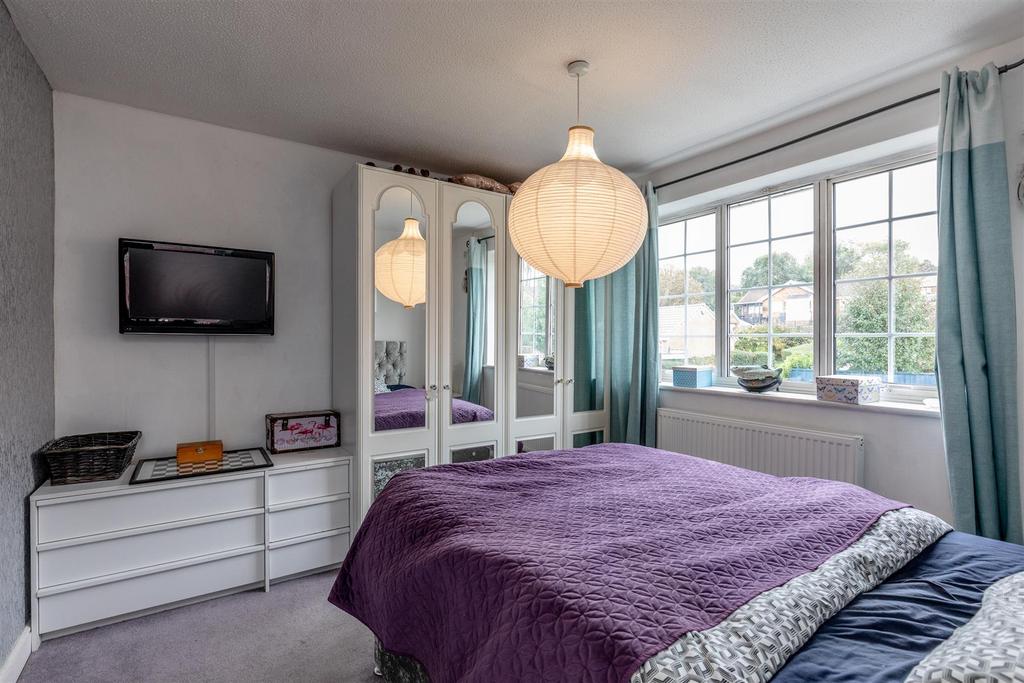 Parkers Close, Brentry Bed 1b.jpg