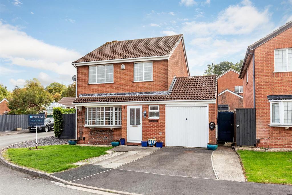 Parkers Close, Brentry Front 2.jpg