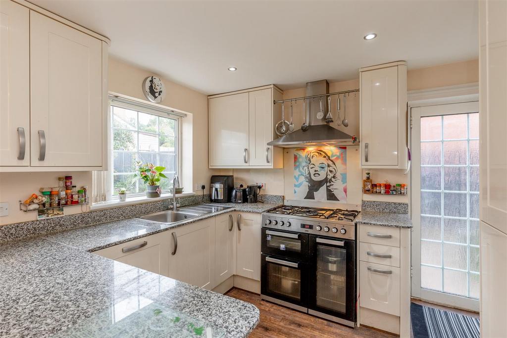 Parkers Close, Brentry Kitchen.jpg