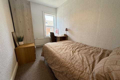 4 bedroom terraced house to rent, Lincoln LN1