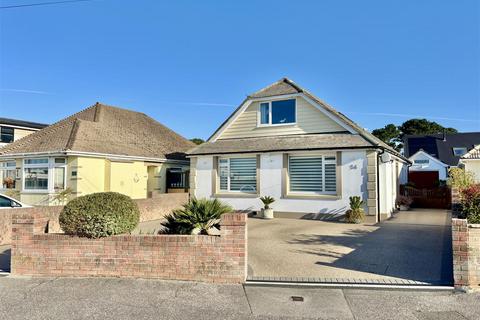 3 bedroom detached house for sale, Lake Drive, Poole BH15