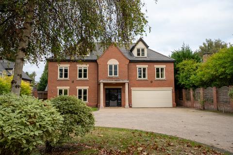 6 bedroom detached house to rent, Warwick Road, Knowle, Solihull, West Midlands, B93