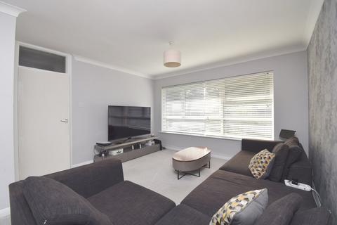 2 bedroom maisonette for sale, Grange Court, Walton-on-Thames, KT12