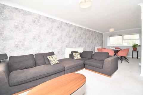 2 bedroom maisonette for sale, Grange Court, Walton-on-Thames, KT12