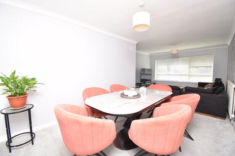 2 bedroom maisonette for sale, Grange Court, Walton-on-Thames, KT12