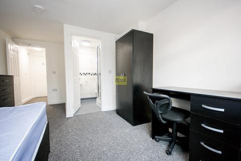 6 bedroom terraced house to rent, Dawlish Road, Birmingham B29