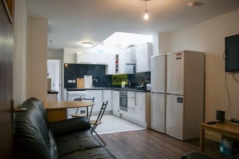 6 bedroom terraced house to rent, Dawlish Road, Birmingham B29