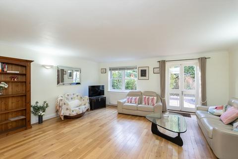4 bedroom end of terrace house for sale, Arterberry Road, London, SW20