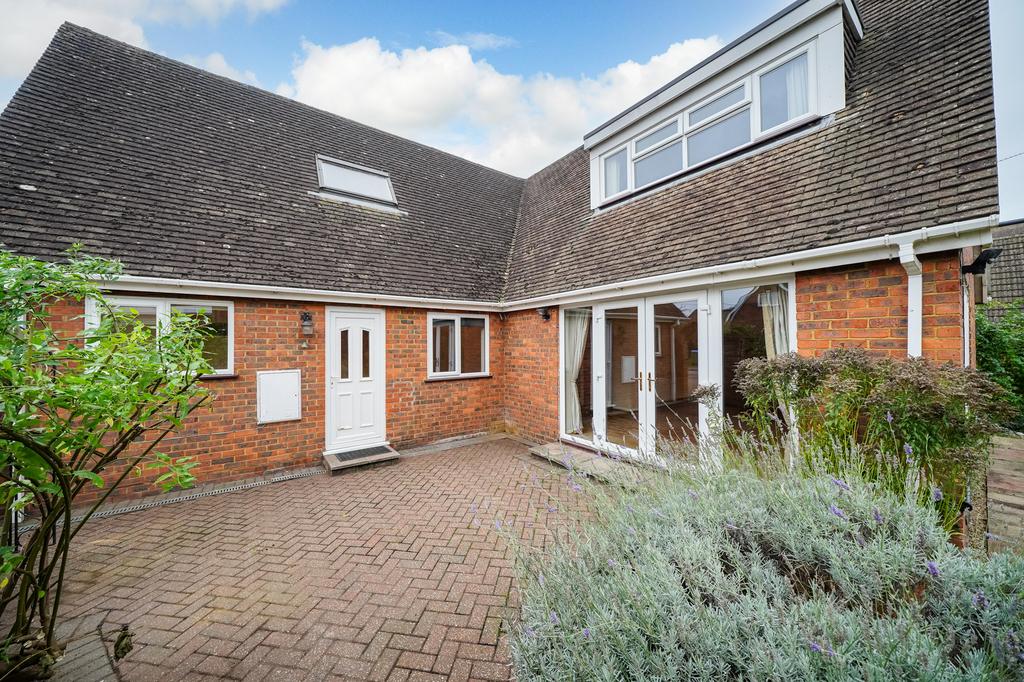 1-Chapel-Drive-1028