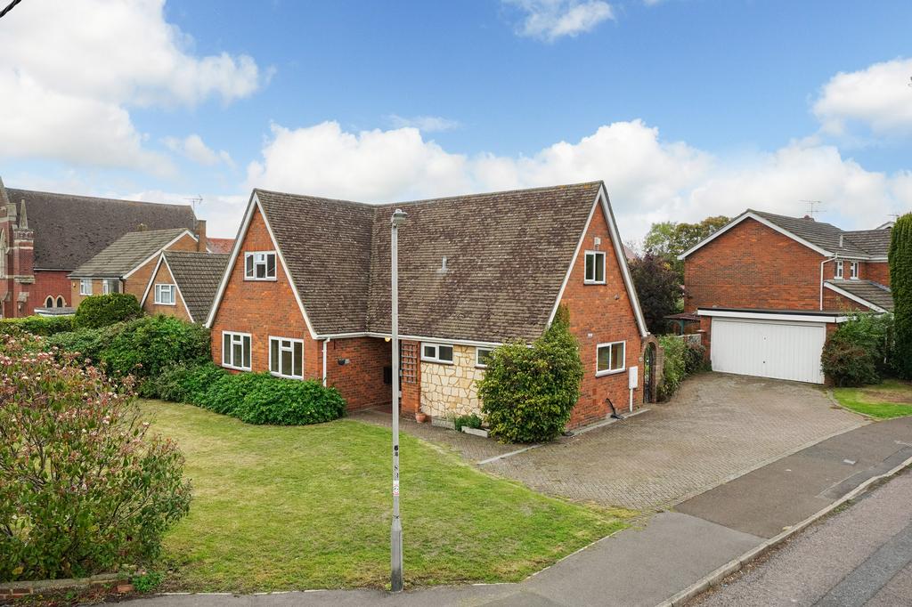 1-Chapel-Drive-1034