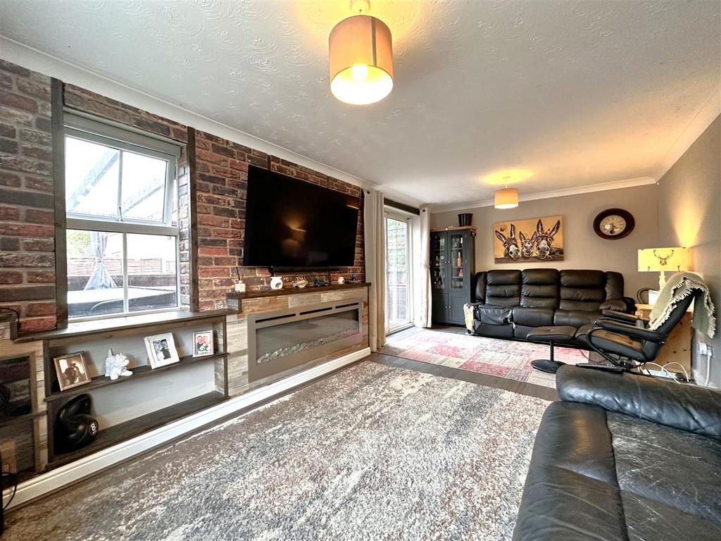 Large Living Room 532