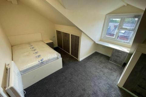 6 bedroom house to rent, Regent Park Terrace, Leeds