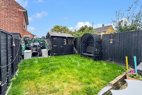 3 bedroom terraced house for sale, High Dewar Road, Rainham, Gillingham, ME8