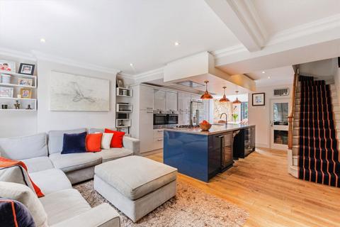 undefined, Victoria Park Road, London E9