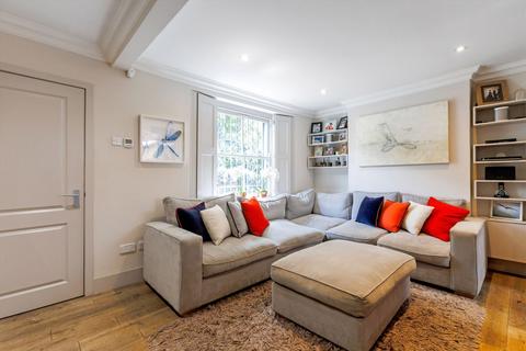 undefined, Victoria Park Road, London E9