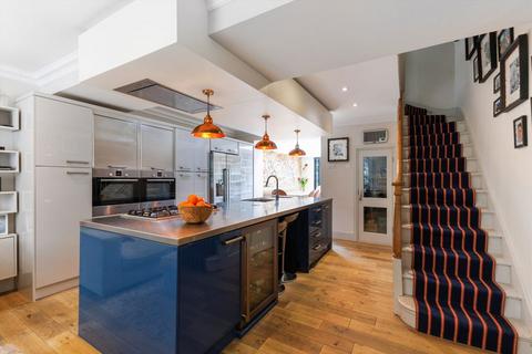 undefined, Victoria Park Road, London E9