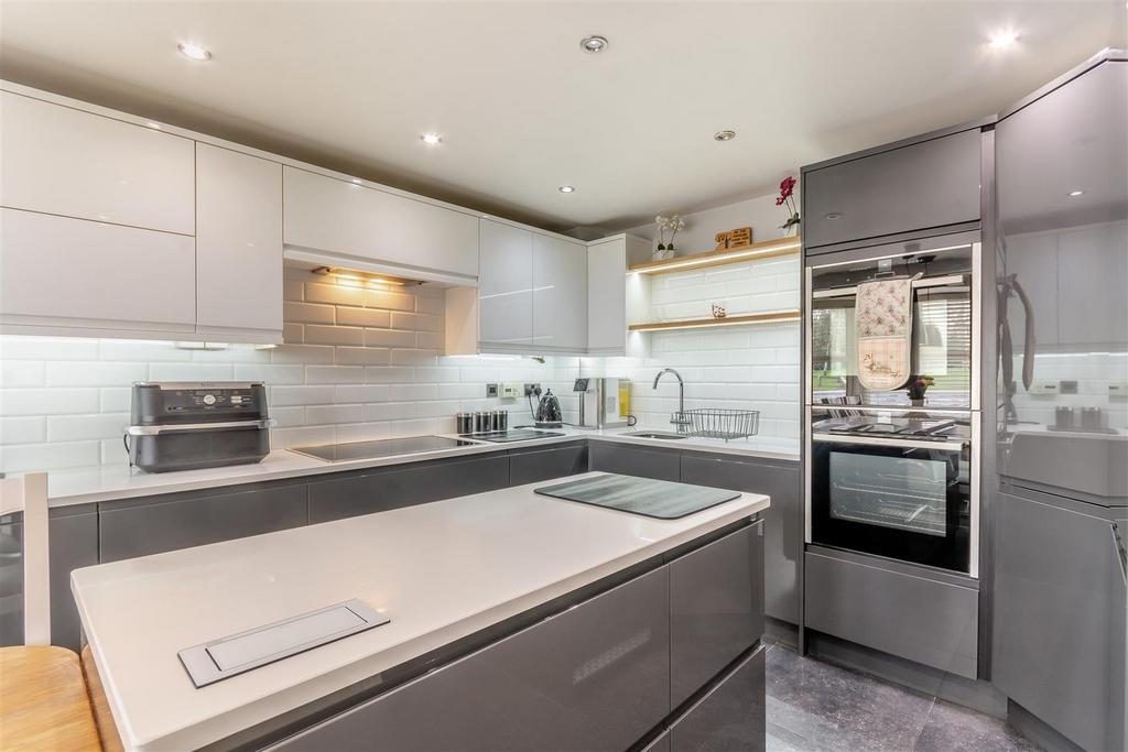 8664944-interior16.jpg