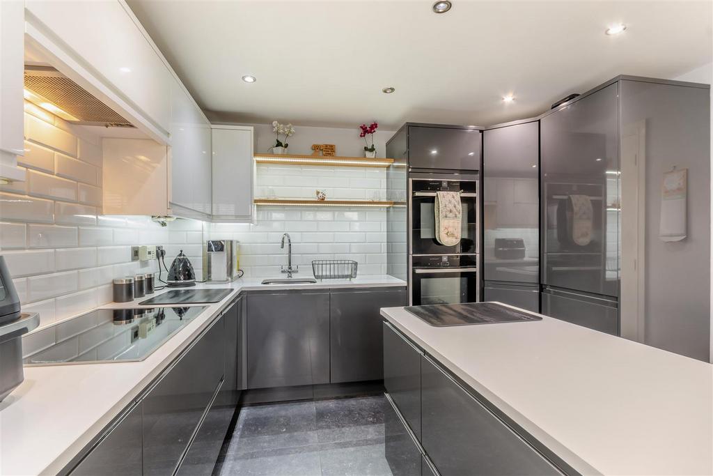 8664944-interior13.jpg