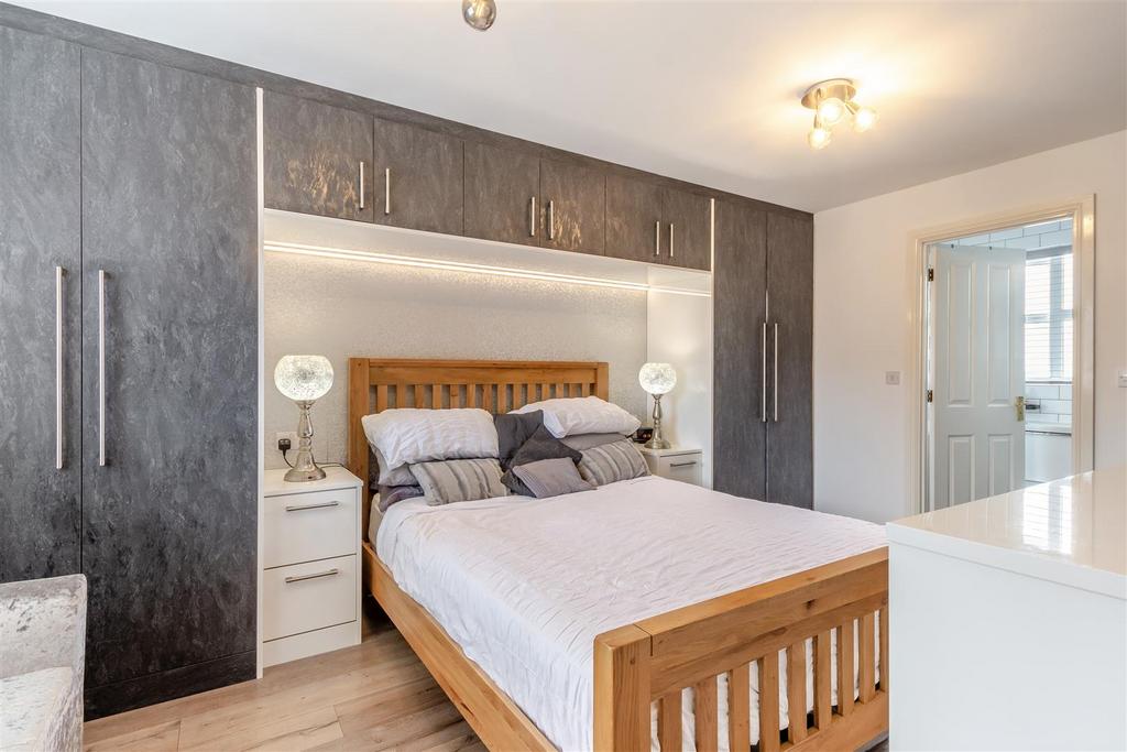 8664944-interior32.jpg