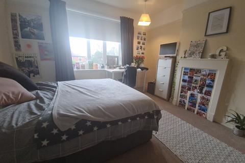 undefined, St. Annes Road, Leeds LS6