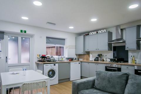6 bedroom maisonette to rent, Bodmin Grove, Birmingham B7