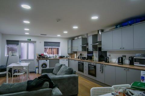 6 bedroom maisonette to rent, Bodmin Grove, Birmingham B7