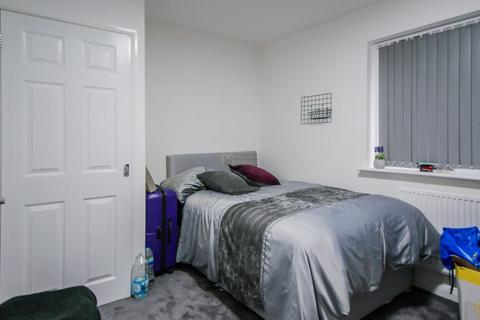 6 bedroom maisonette to rent, Bodmin Grove, Birmingham B7