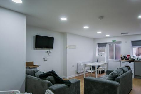 6 bedroom maisonette to rent, Bodmin Grove, Birmingham B7