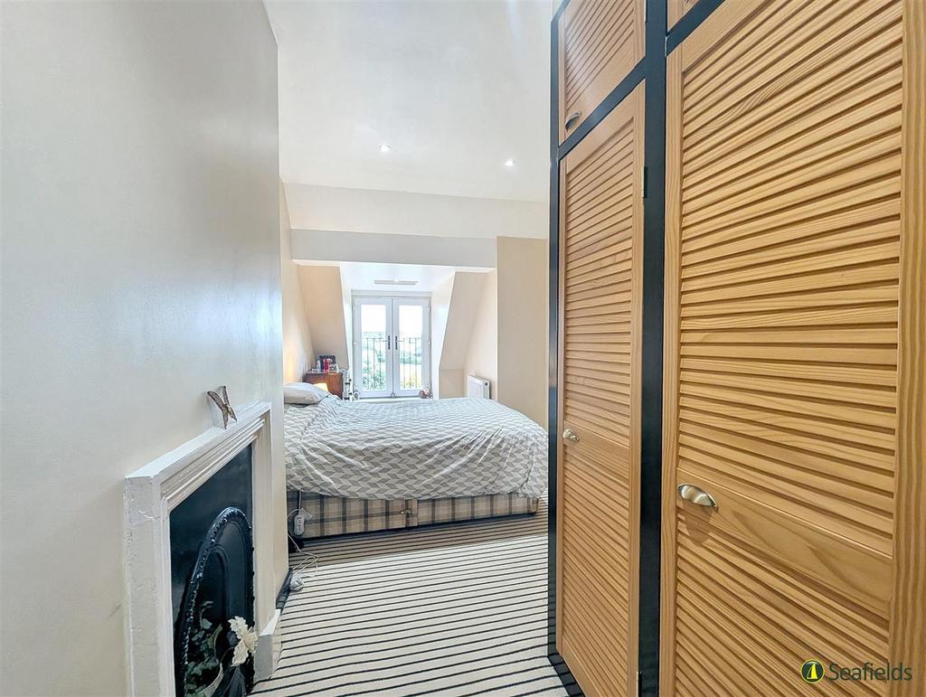 Bedroom 1 Dressing Area