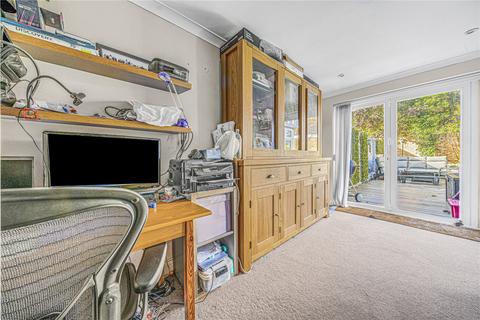 undefined, Ravens Close, Woking GU21