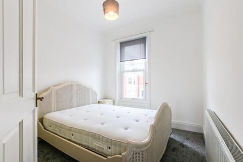 2 bedroom apartment to rent, Newlands Road, High West Jesmond, NE2