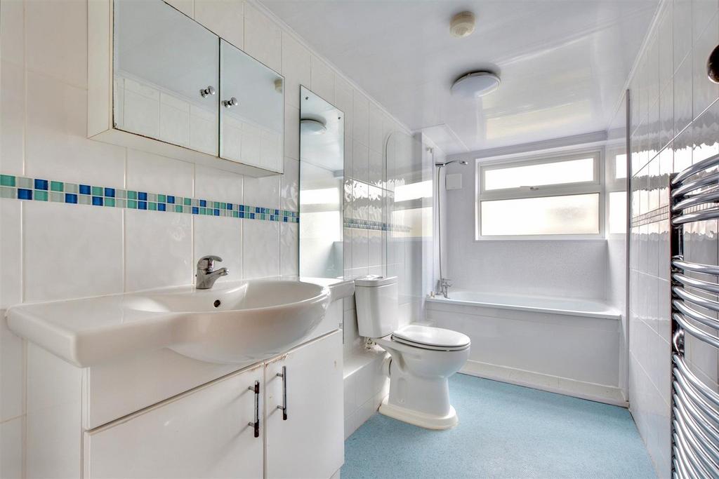 Bathroom 2.jpeg