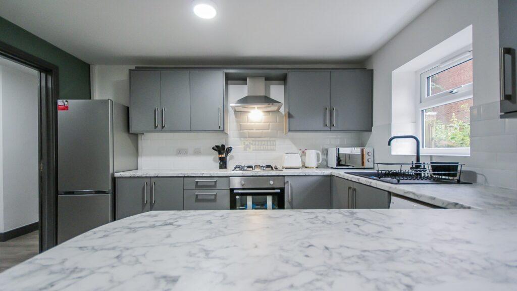 Apartment in Birmingham, West Midlands - View 3