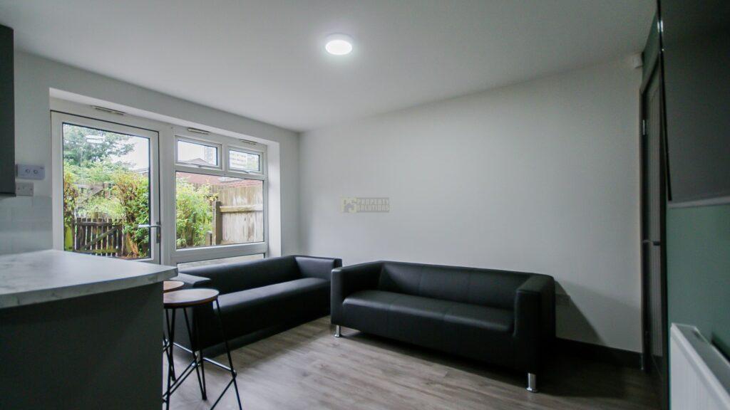 Apartment in Birmingham, West Midlands - View 4