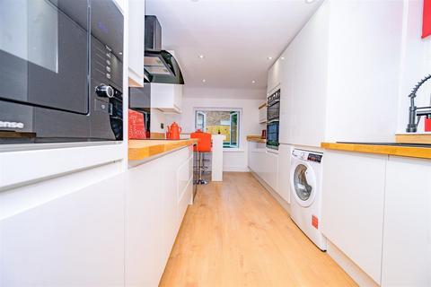 undefined, Marlin Square, Abbots Langley
