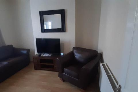 3 bedroom terraced house to rent, Alderson Road, Wavertree, Liverpool, L15