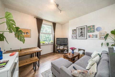 1 bedroom flat for sale, Trinity Crescent, London SW17