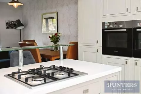 4 bedroom detached house for sale - Photo 19