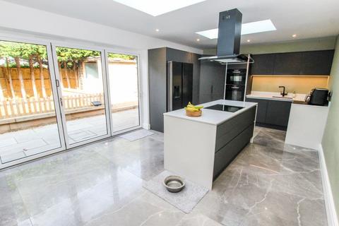 5 bedroom detached house for sale, The Broadway, Herne Bay