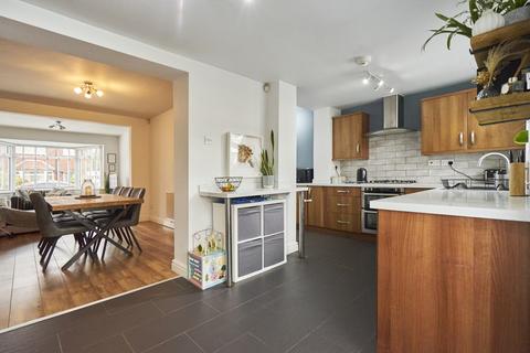 undefined, Radcliffe Grove, Greater Manchester WN7